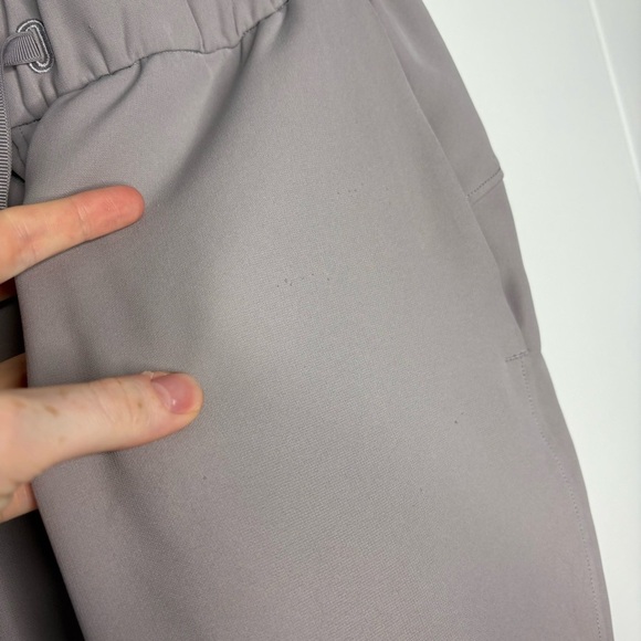 Lululemon On the Fly Jogger Woven Chrome Gray Athletic Pants Running Women’s 4 - Picture 9 of 10